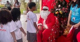 Natal Solidário: voluntários distribuem 250 presentes