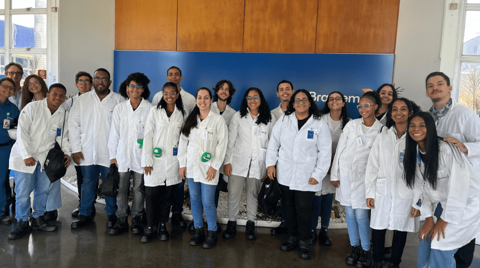 Estudantes Engenharia Química da UFBA visitam a Braskem