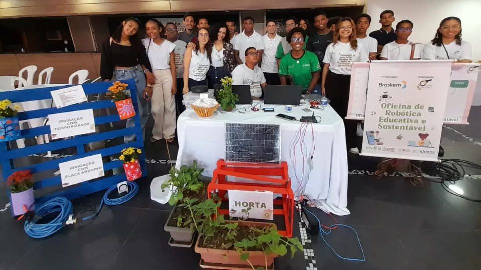 Estudantes de Camaçari apresentam projeto de irrigação com robótica sustentável