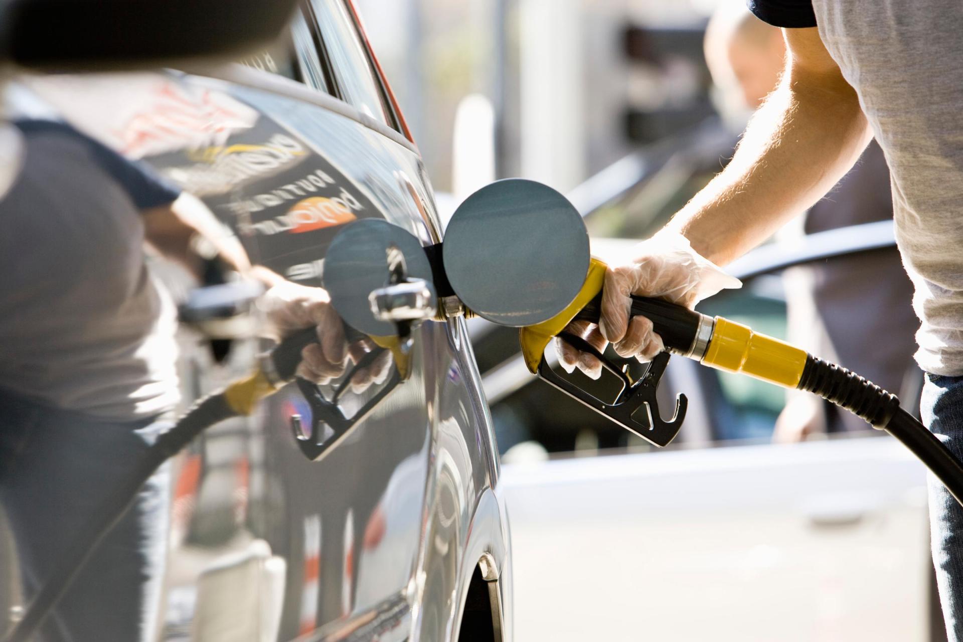 Gasolina Premium 100 chega ao mercado para atender motores de  alta performance