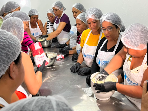 Com receitas inovadoras utilizando sururu, projeto inicia aulas gratuitas de gastronomia para 120 mulheres